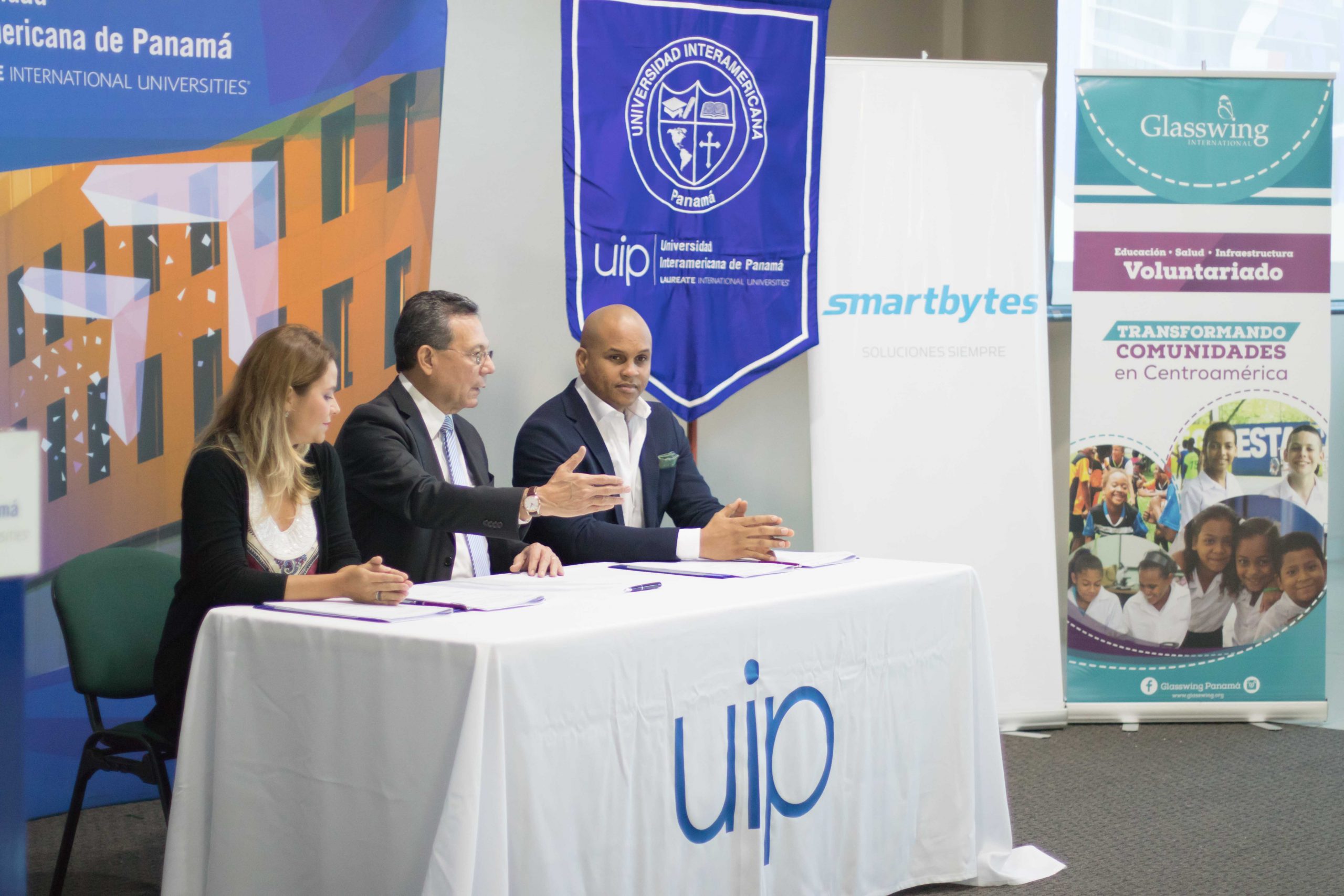 Convenio-smartbytes-glasswing-2 – Universidad Interamericana de Panamá